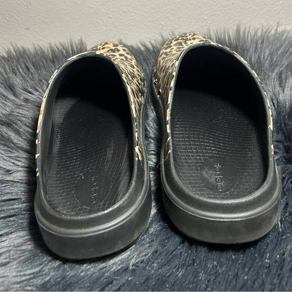 Oofos OOcloog Leopard Slip On Mules Clogs Recovery Comfort Leopard Print Sz 10 - Picture 6 of 8